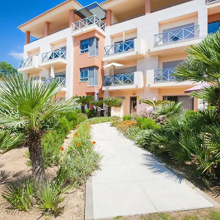 Fabulous Sunny Pool&garden By Becherish