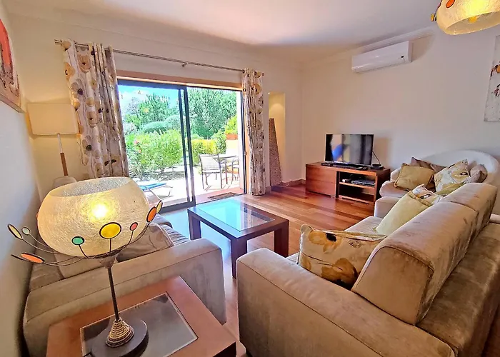 Apartment Fabulous Sunny Pool&garden By Becherish