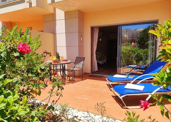 Fabulous Sunny Pool&garden By Becherish Apartment