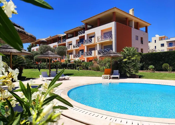 Fabulous Sunny Pool&garden By Becherish Apartment *