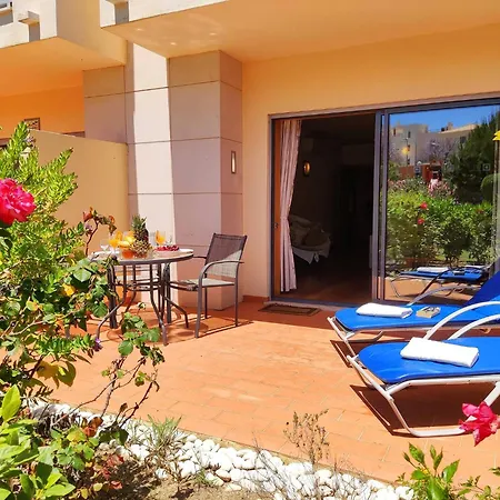 Fabulous Sunny Pool&garden By Becherish Апартаменты